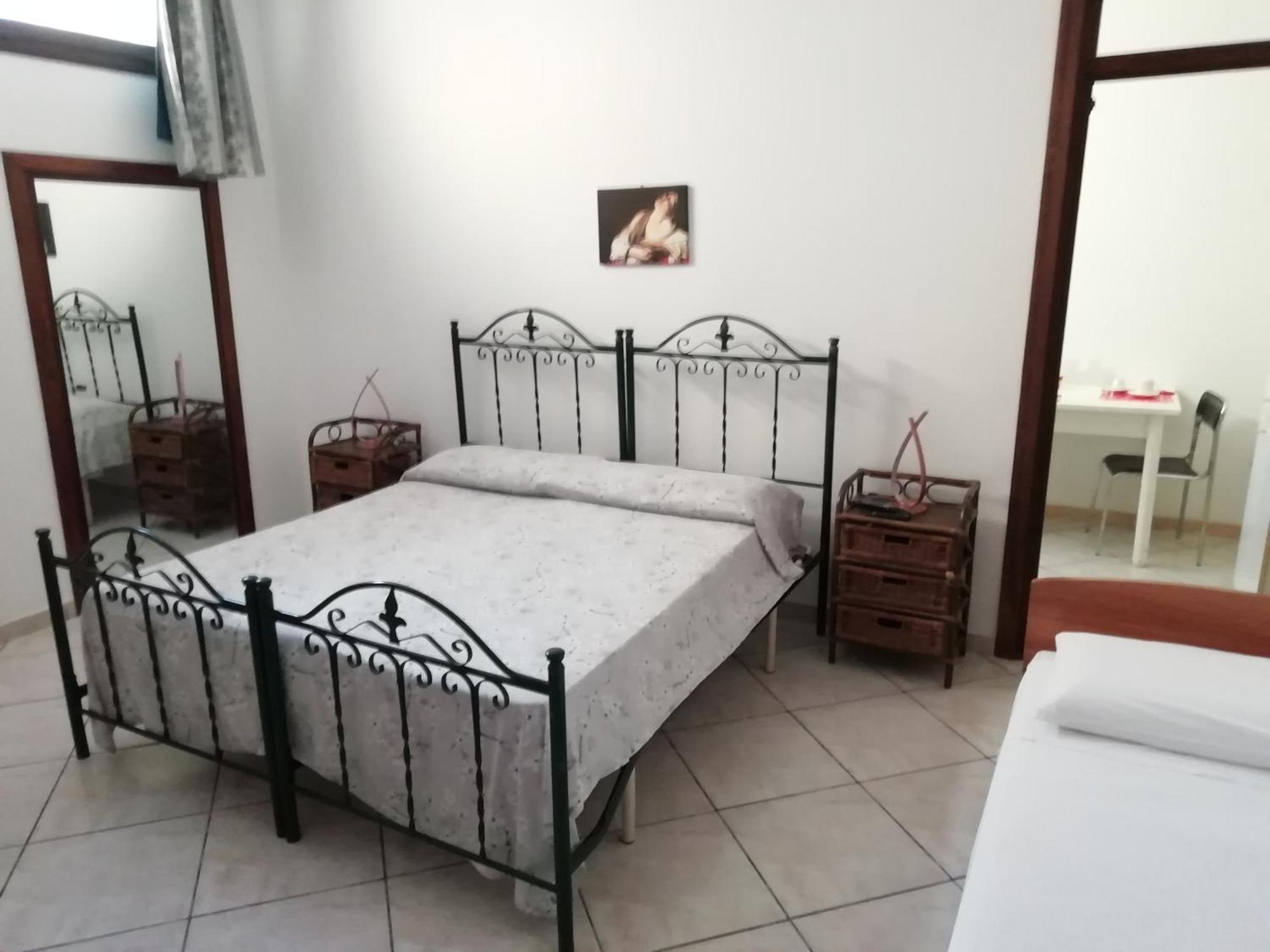 Bed and Breakfast Residenza Del Sole Surbo Экстерьер фото